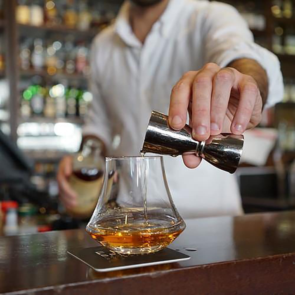 D_L_Whisky_Glass_Strait_Sq_500x