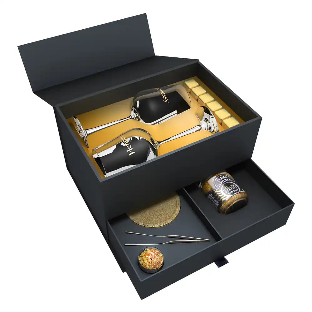 HENNESSY XO 150th Anniversary End of Year Box 3