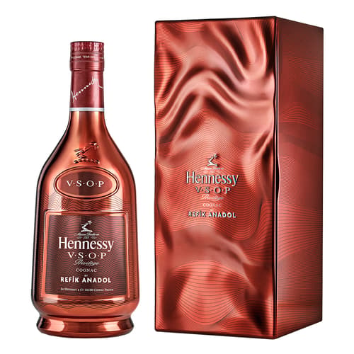 HENNESSY VSOP X REFIK ANADOL 1